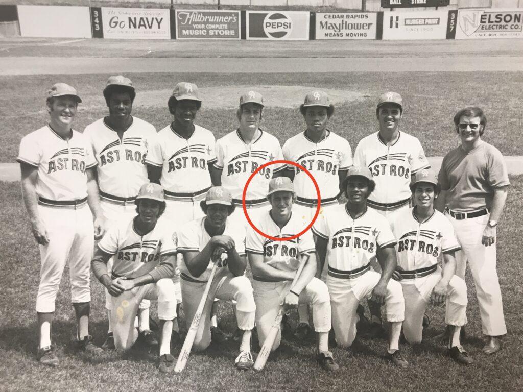 Tom Twellman Sr in team photo of the Astros